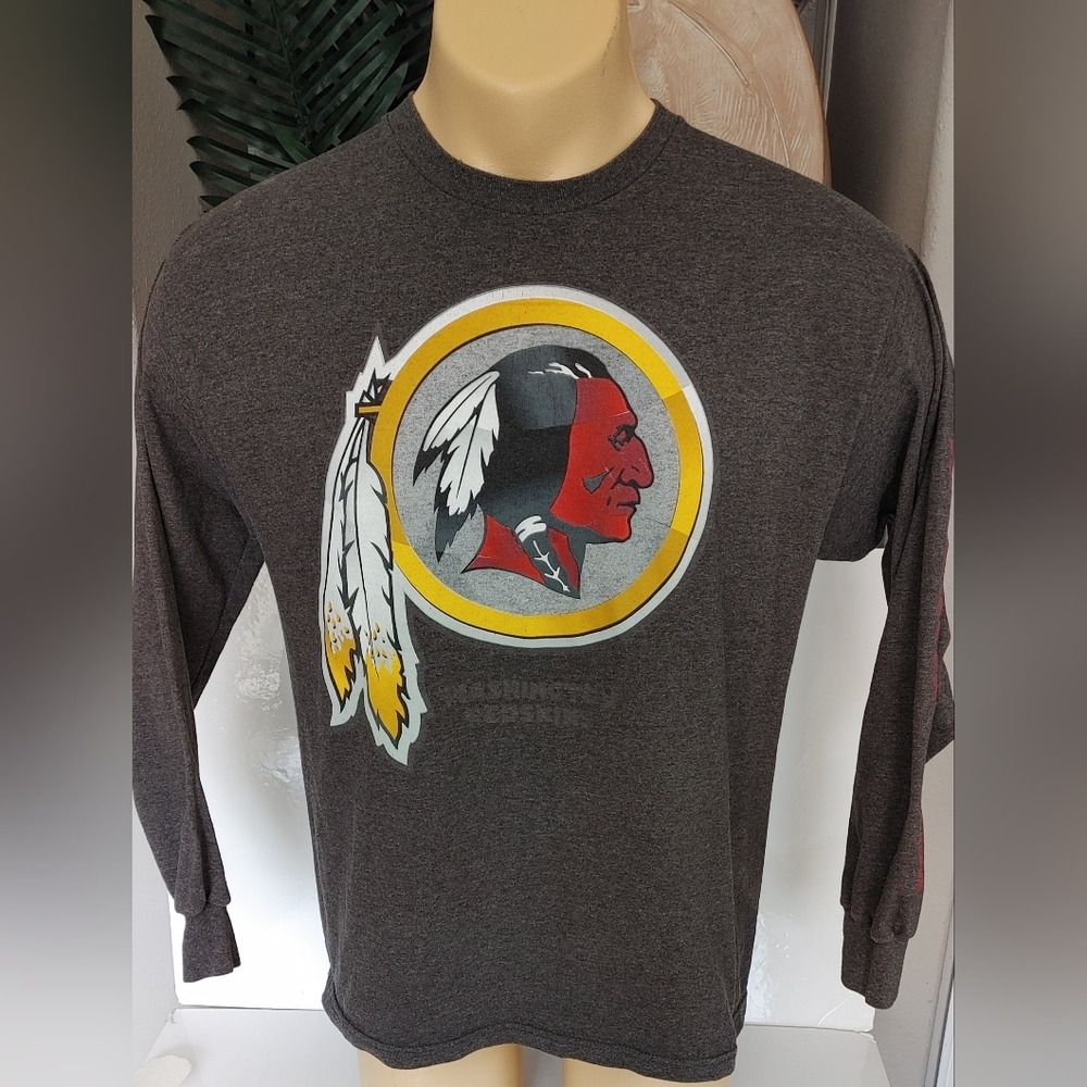 VINTAGE WASHINGTON REDSKINS NFL LONG SLEEVED SHIRT.NFL TEAM APPAREL.